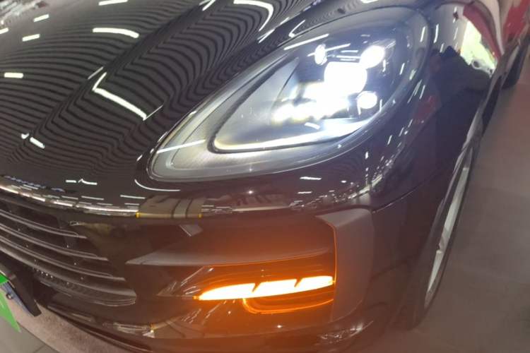 Used Porsche Macan 2021 Macan 2.0T Left Front Headlight