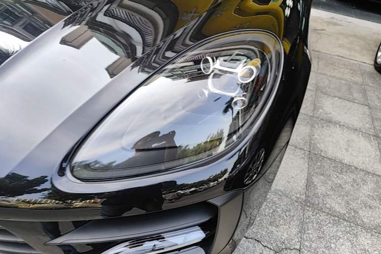 Used Porsche Macan 2021 Macan 2.0T Left Front Headlight