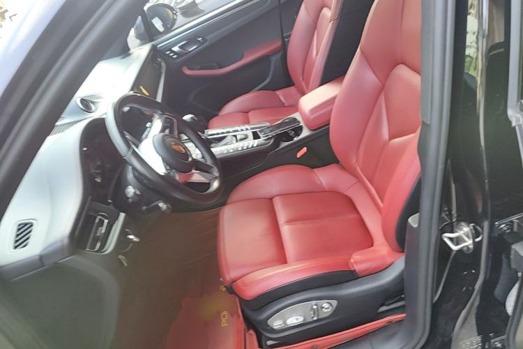 Used Porsche Macan 2021 Macan 2.0T Left Front Seat