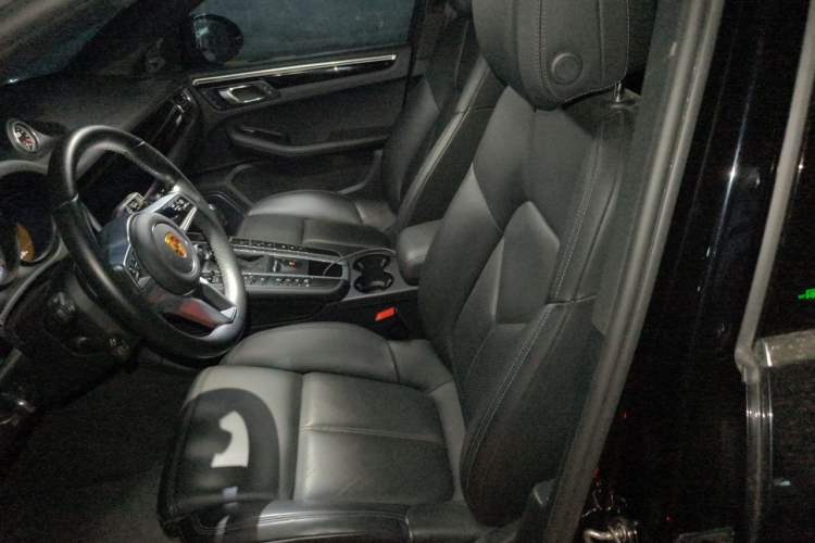 Used Porsche Macan 2021 Macan S 3.0T Left Front Seat