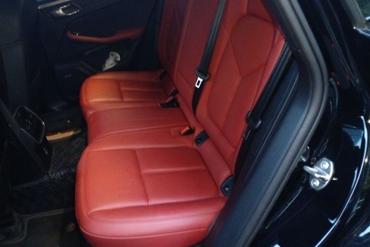 Used Porsche Macan 2021 Macan 2.0T Left Rear Seat