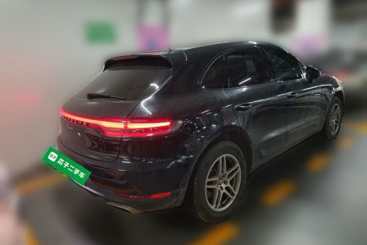Used Porsche Macan 2021 Macan 2.0T Rear Right 45 Deg