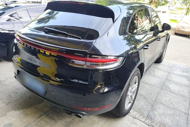 Used Porsche Macan 2021 Macan 2.0T Rear Right 45 Deg