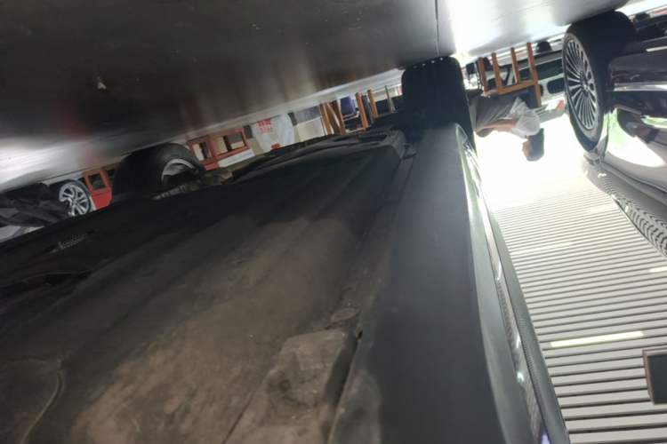 Used Porsche Macan 2021 Macan 2.0T Right Side Sill