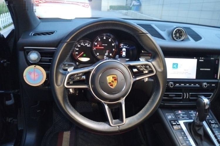 Used Porsche Macan 2021 Macan 2.0T Steering Wheel