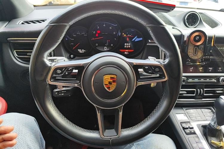 Used Porsche Macan 2021 Macan 2.0T Steering Wheel
