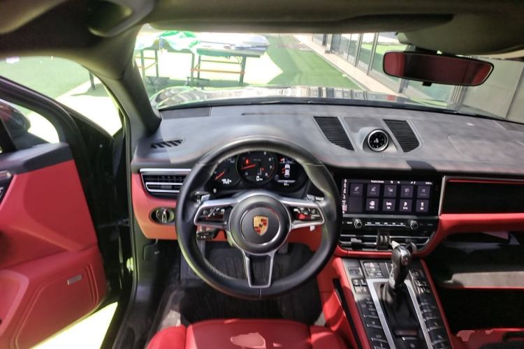 Used Porsche Macan 2021 Macan 2.0T Steering Wheel
