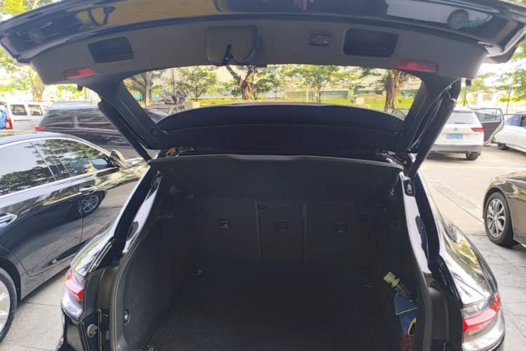 Used Porsche Macan 2021 Macan 2.0T Trunk