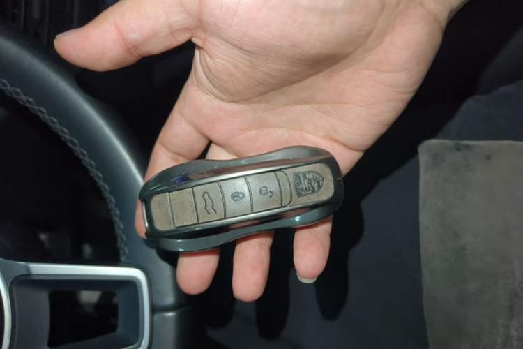 Used Porsche Macan 2021 Macan 2.0T Vehicle Key