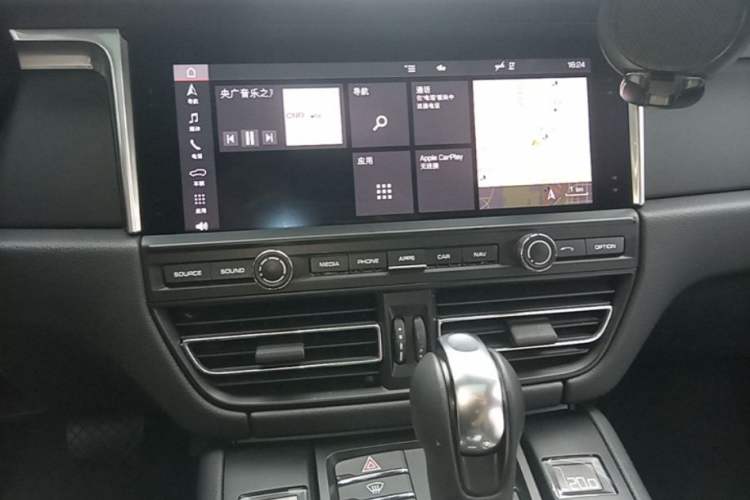 Used Porsche Macan 2021 Macan 2.0T Audio And AC Panel