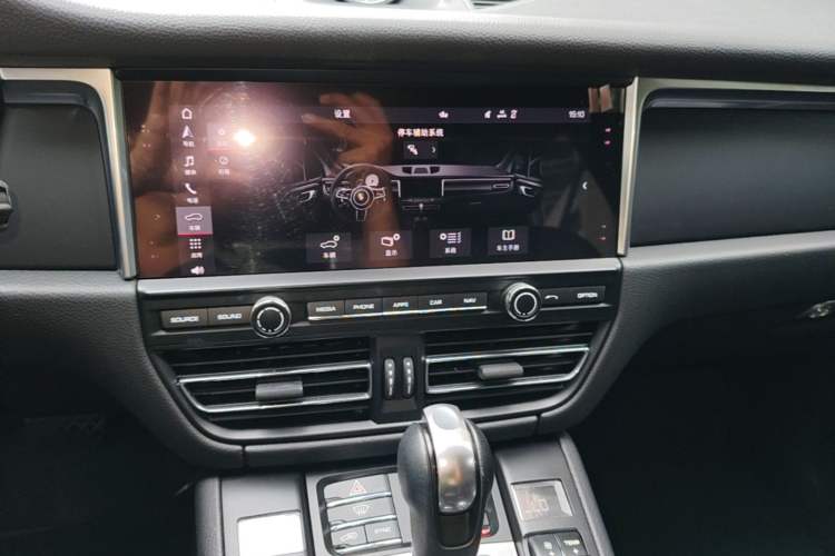 Used Porsche Macan 2021 Macan 2.0T Audio And AC Panel