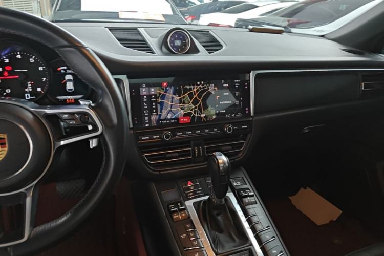 Used Porsche Macan 2021 Macan 2.0T Center Console