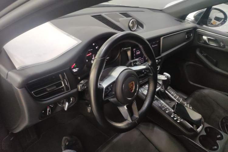 Used Porsche Macan 2021 Macan 2.0T Center Console