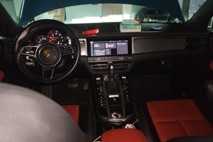 Used Porsche Macan 2021 Macan 2.0T Center Console