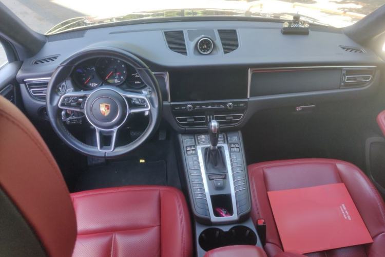 Used Porsche Macan 2021 Macan 2.0T Center Console