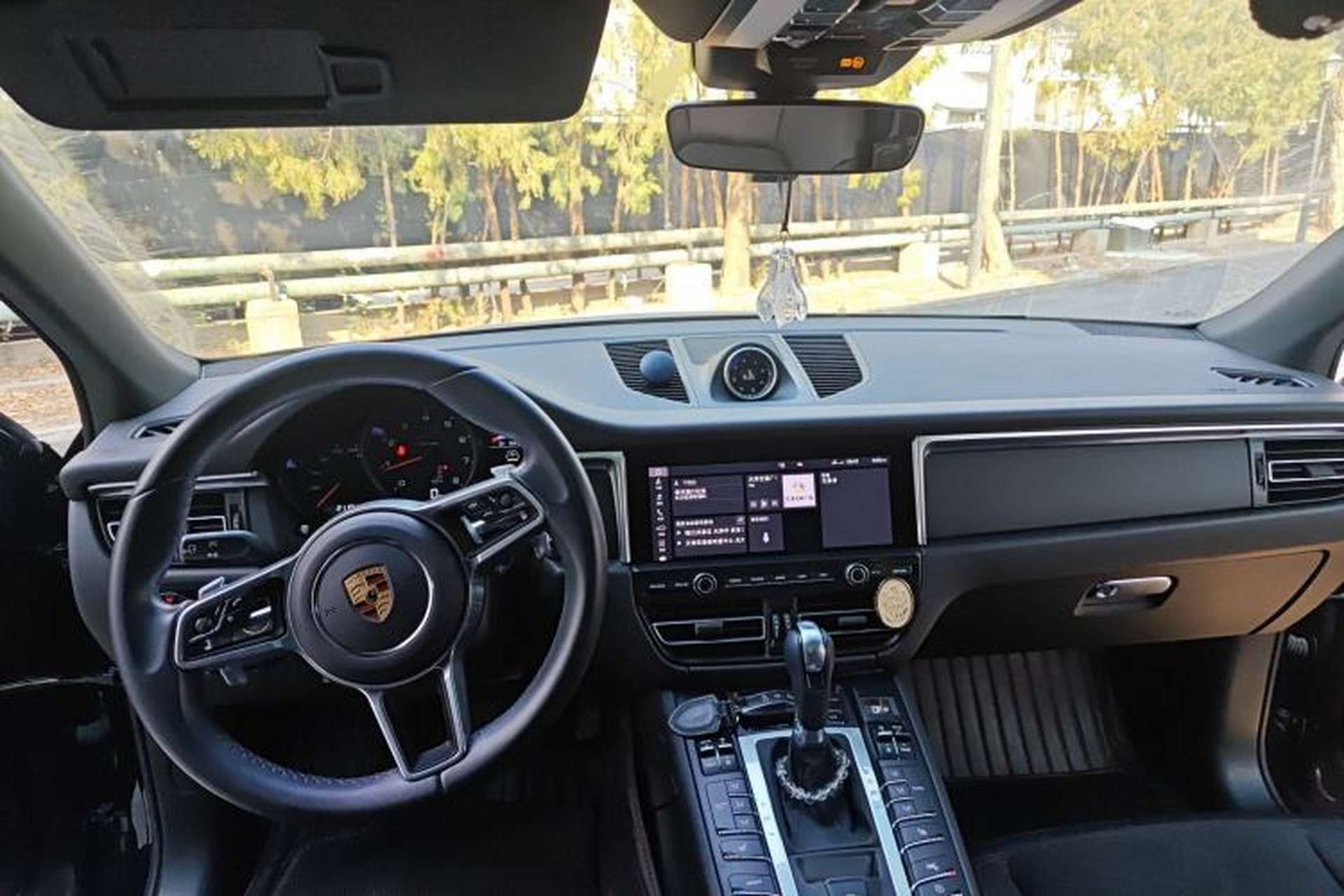 Used Porsche Macan 2021 Macan 2.0T Center Console