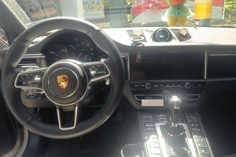 Used Porsche Macan 2021 Macan 2.0T Center Console