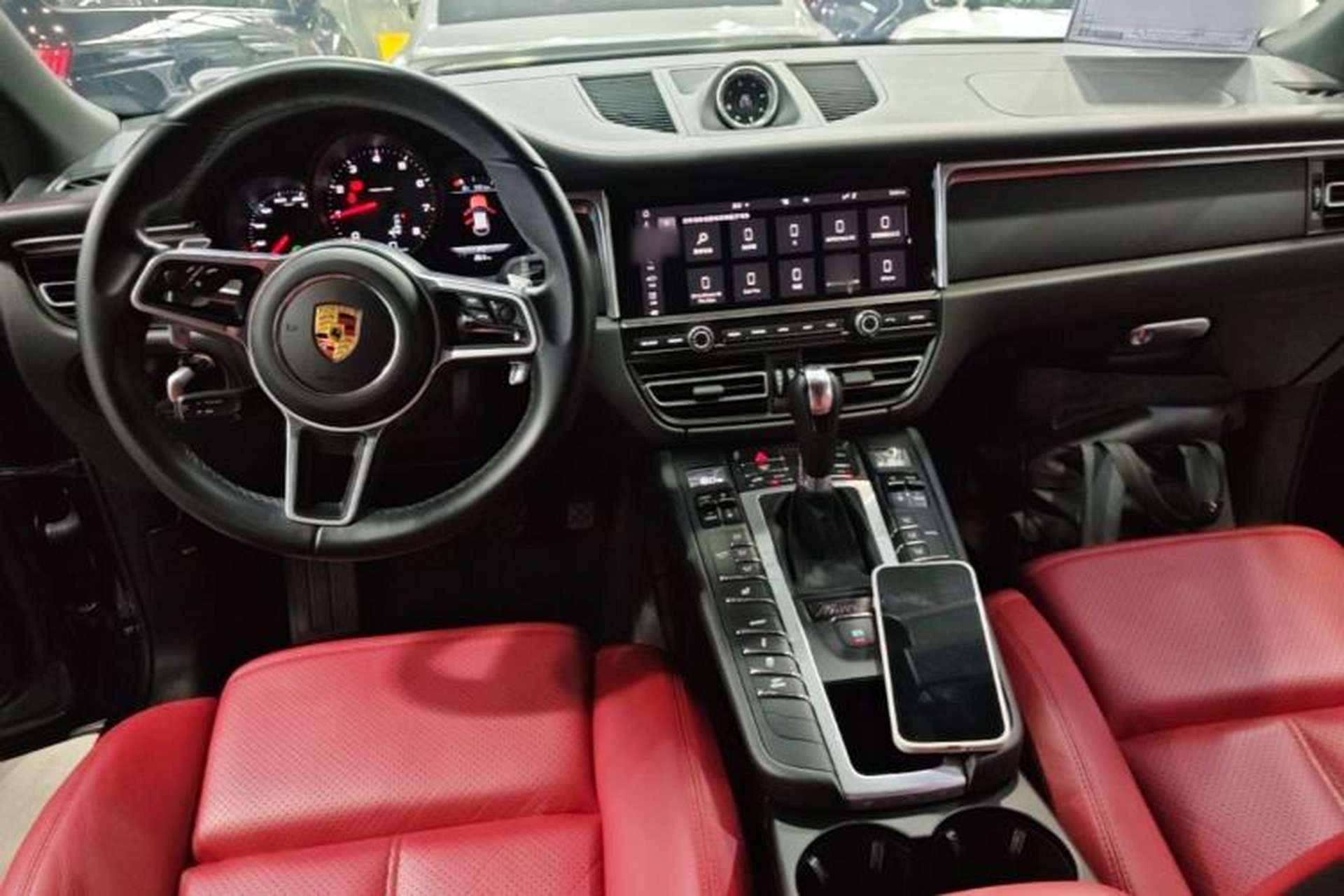 Used Porsche Macan 2021 Macan 2.0T Center Console