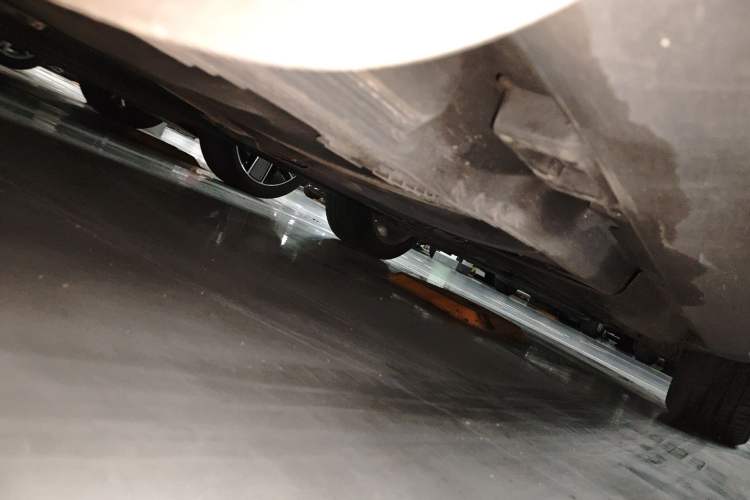Used Porsche Macan 2021 Macan 2.0T Chassis Rear Right