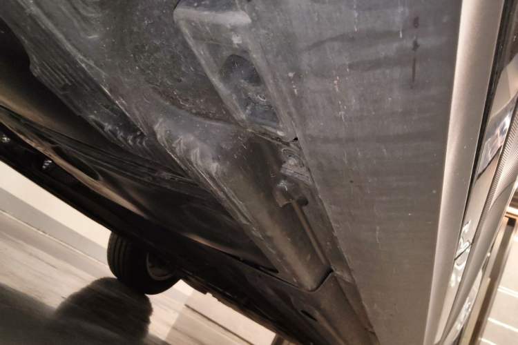 Used Porsche Macan 2021 Macan 2.0T Chassis Rear Right