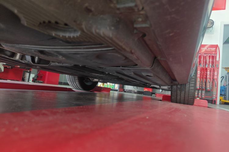 Used Porsche Macan 2021 Macan 2.0T Chassis Rear Right