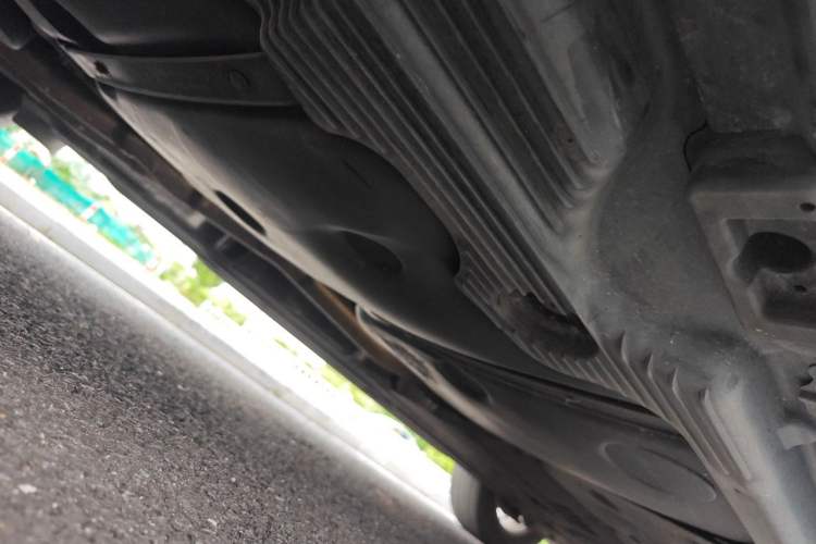 Used Porsche Macan 2021 Macan 2.0T Chassis Rear Right