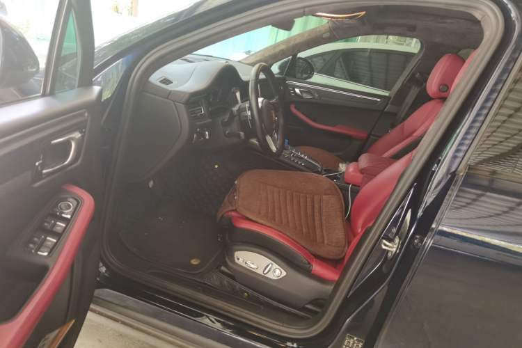 Used Porsche Macan 2021 Macan 2.0T Driver Seat