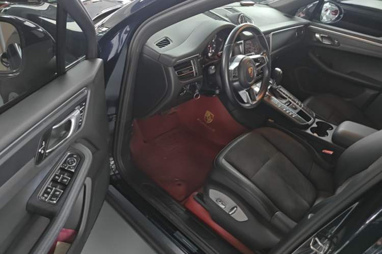 Used Porsche Macan 2021 Macan 2.0T Driver Seat