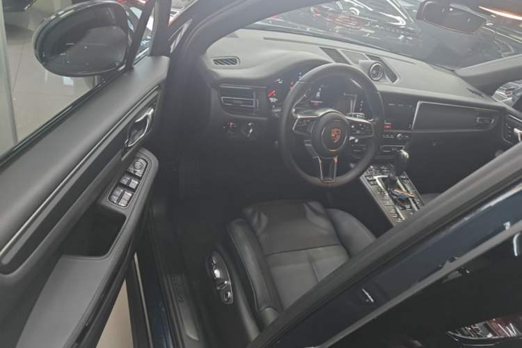 Used Porsche Macan 2021 Macan 2.0T Driver Seat