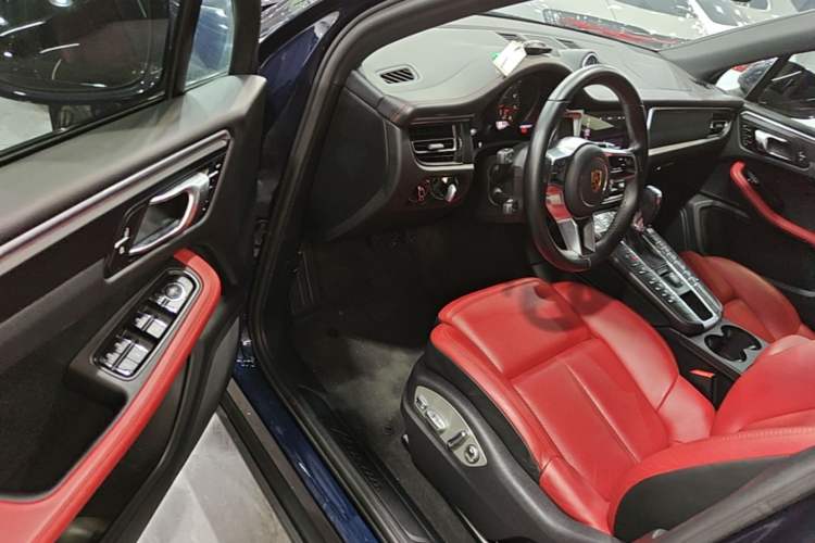 Used Porsche Macan 2021 Macan 2.0T Driver Seat