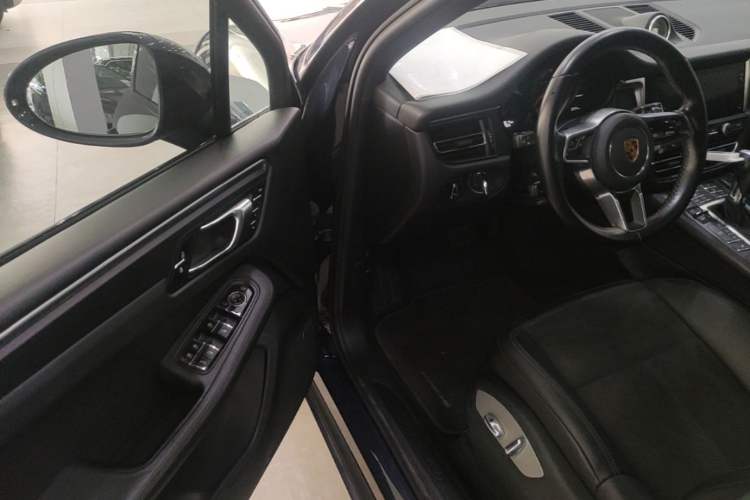 Used Porsche Macan 2021 Macan 2.0T Driver Seat