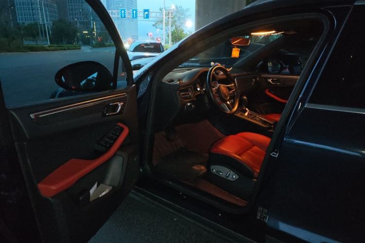 Used Porsche Macan 2021 Macan 2.0T Driver Seat