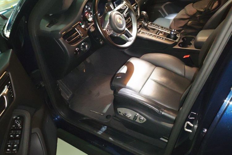 Used Porsche Macan 2021 Macan 2.0T Driver Seat