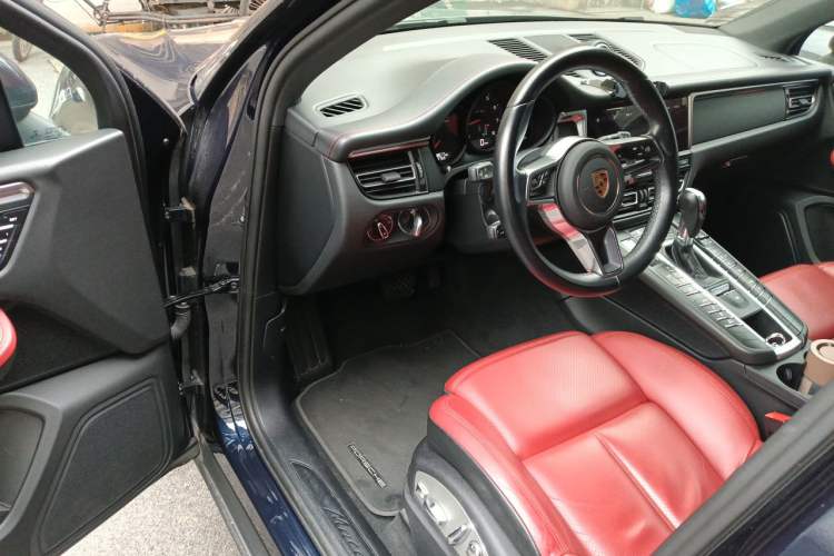 Used Porsche Macan 2021 Macan 2.0T Driver Seat