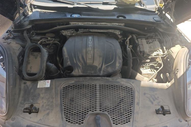Used Porsche Macan 2021 Macan 2.0T Engine Bay