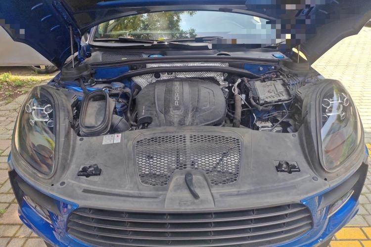 Used Porsche Macan 2021 Macan 2.0T Engine Bay