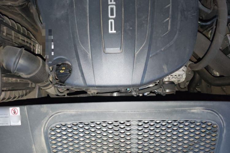Used Porsche Macan 2021 Macan 2.0T Engine Bay