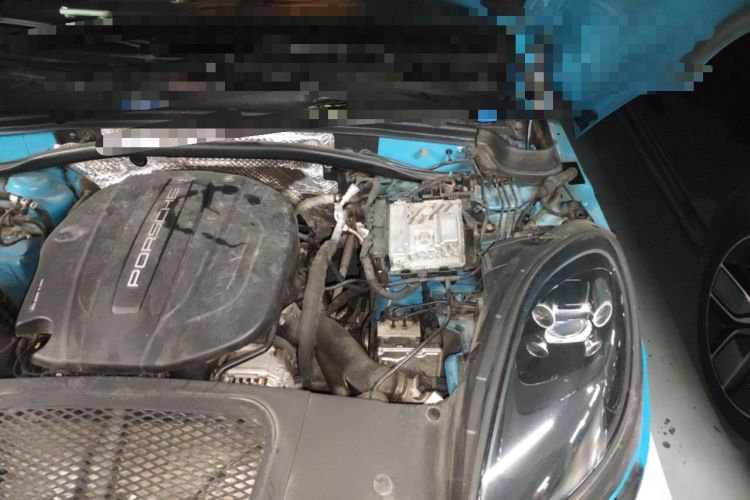 Used Porsche Macan 2021 Macan 2.0T Engine Bay Left