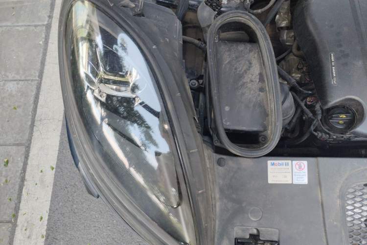 Used Porsche Macan 2021 Macan 2.0T Engine Bay Right