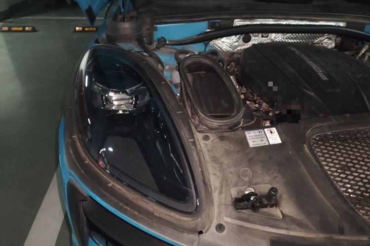 Used Porsche Macan 2021 Macan 2.0T Engine Bay Right