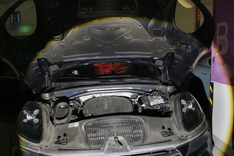 Used Porsche Macan 2021 Macan 2.0T Engine Bay