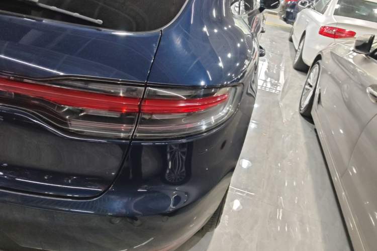 Used Porsche Macan 2021 Macan 2.0T Exterior 2