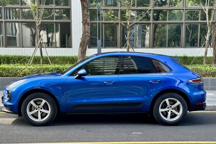 Used Porsche Macan 2021 Macan 2.0T Exterior 5