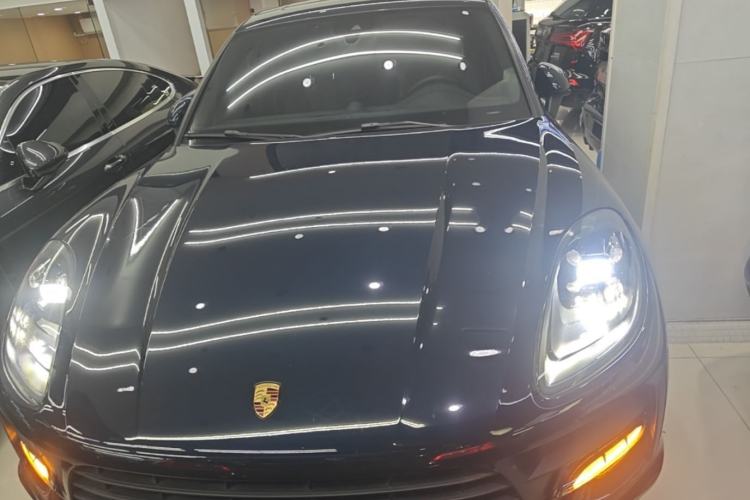 Used Porsche Macan 2021 Macan 2.0T Front
