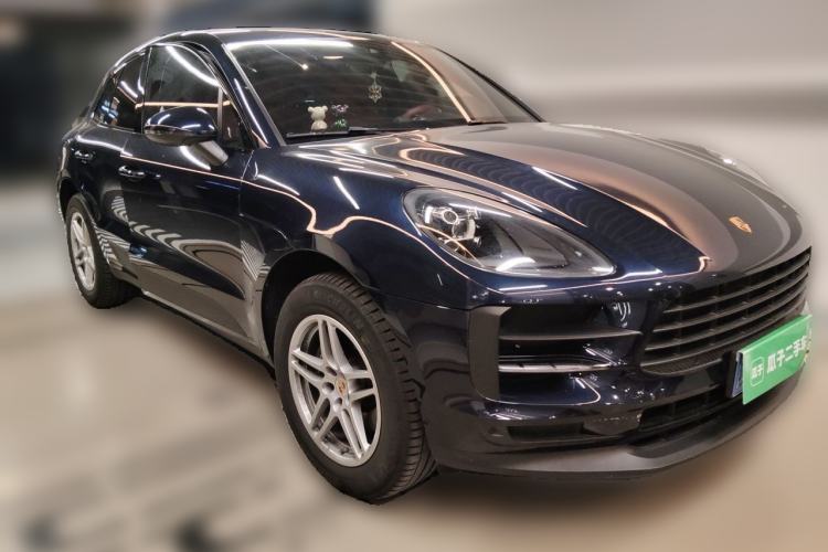 Used Porsche Macan 2021 Macan 2.0T Front Right 45 Deg