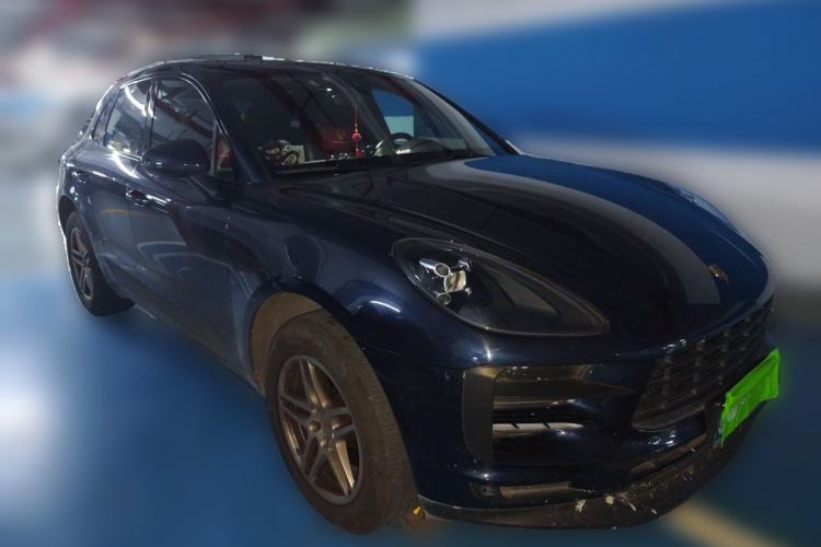 Used Porsche Macan 2021 Macan 2.0T Front Right 45 Deg