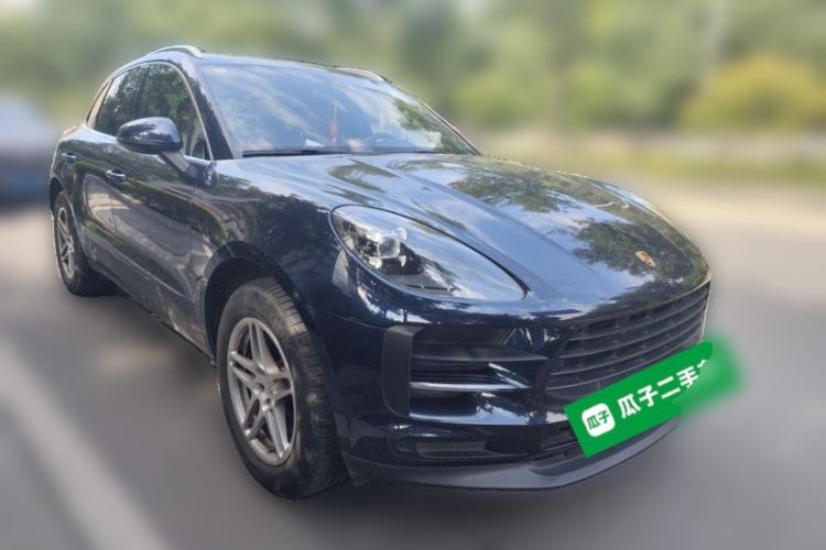 Used Porsche Macan 2021 Macan 2.0T Front Right 45 Deg