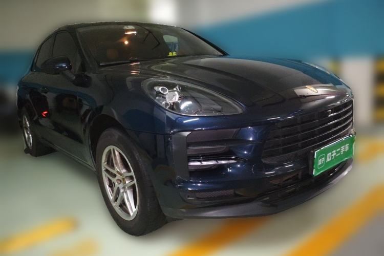 Used Porsche Macan 2021 Macan 2.0T Front Right 45 Deg