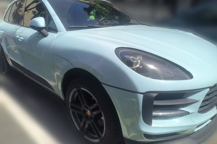 Used Porsche Macan 2021 Macan 2.0T Front Right 45 Deg