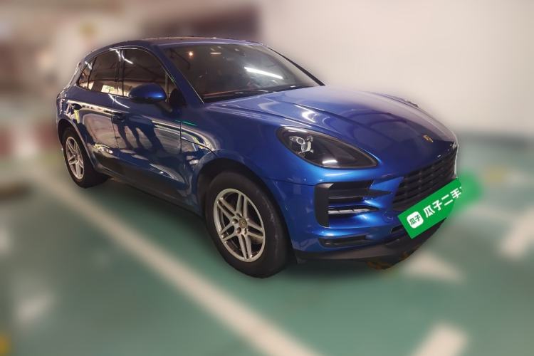 Used Porsche Macan 2021 Macan 2.0T Front Right 45 Deg